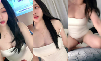 高顏值美女福利姬 白嫩大奶小蘿莉下海直播 微胖身材清純臉蛋 極品反差騷母狗 (1)